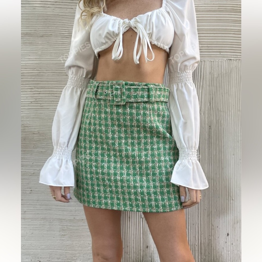 Green belted tweed style skirt (women size 8-10)